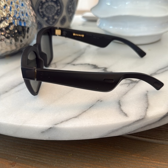 NWT Bose Audio Sunglasses Open Ear Headphones, Black,  Bluetooth Connectivity - Picture 7 of 11